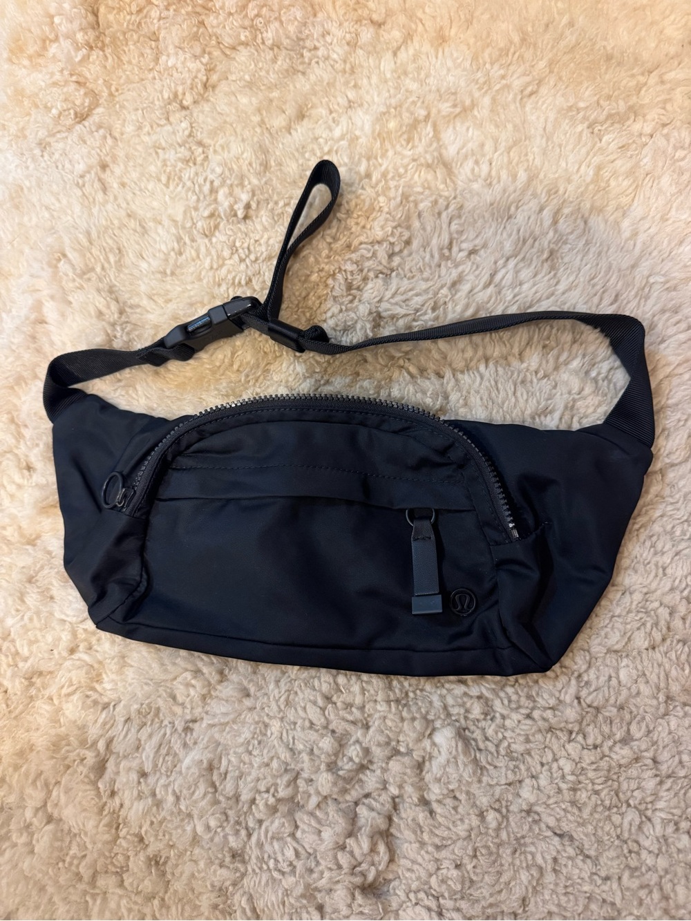 Lululemon fanny pack